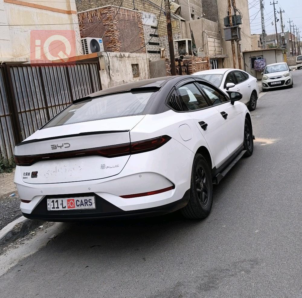 بي واي دي Qin Plus